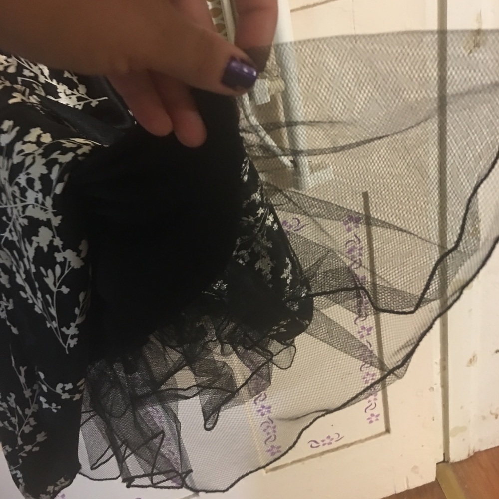 Black & White Midi Cocktail Dress with Crinoline - Picture 7 of 8